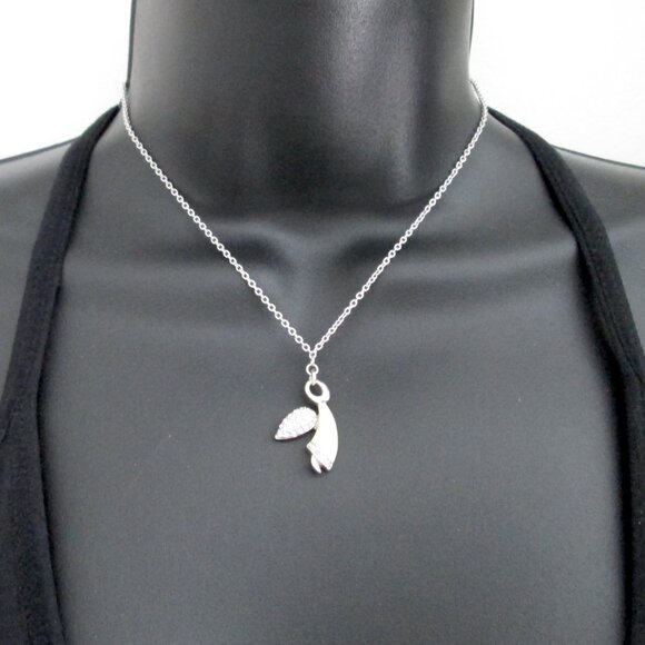 ✨ SWAROVSKI Swan Mark Angel Pendant Necklace Rhodium Plated Cream Enamel - Picture 9 of 13